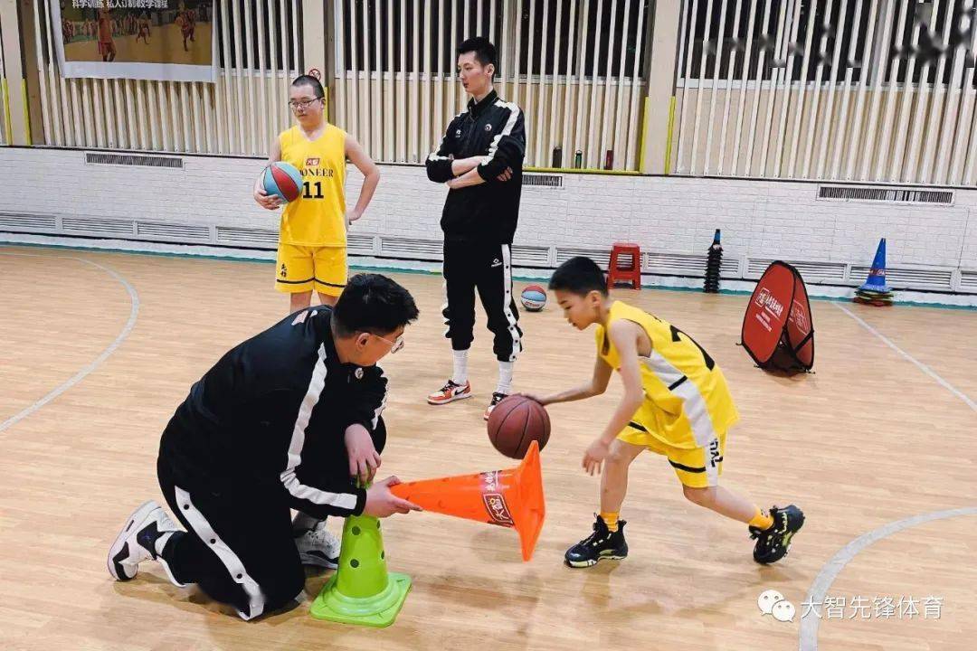 如何通过训练提高篮球运动员的速度_2
